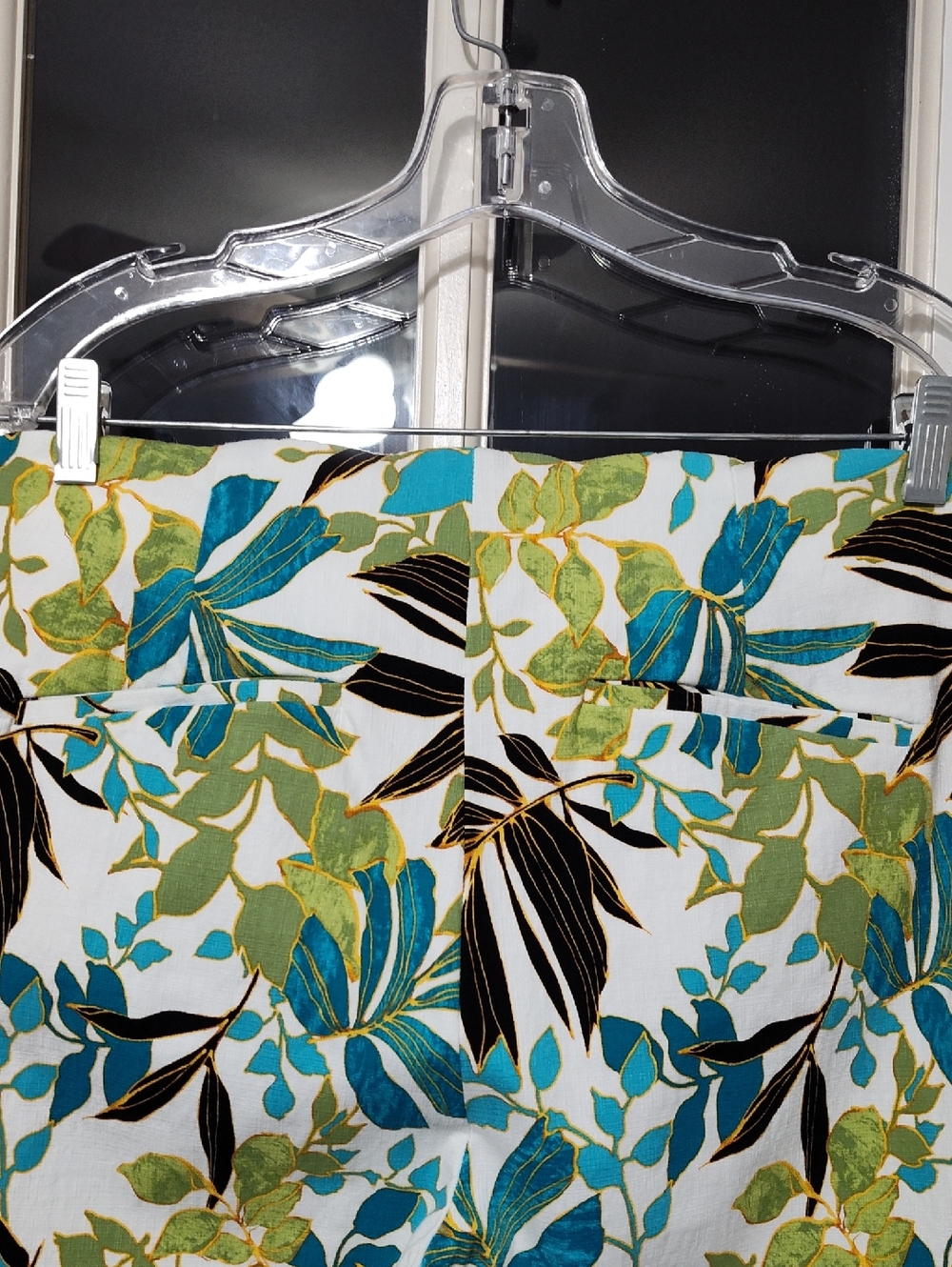 Chico's Juliet Straight Cropped Pants, White, Teal, Green, Black, Size 2 (12/14) - Picture 3 of 4